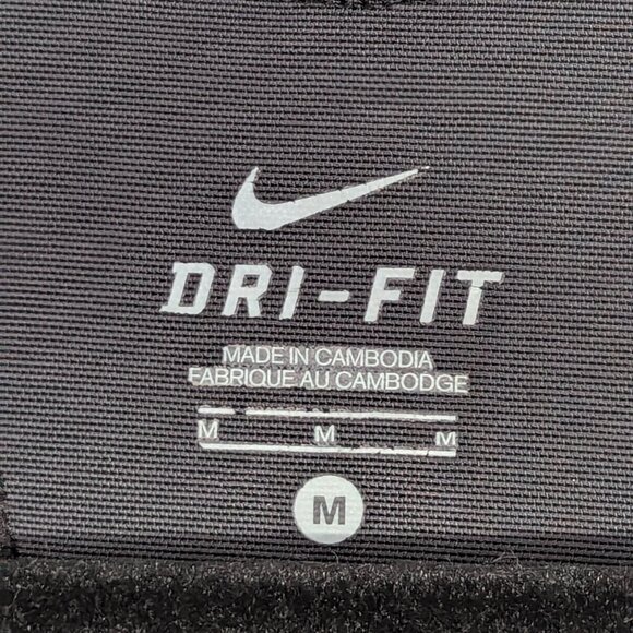 ✨ Nike Dri-Fit Black Sports Tank w/ Built-In Bra (Size M) 🖤 - Picture 4 of 8